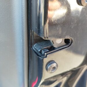 CERRADURA PUERTA DELANTERA DERECHA AUDI A6 BERLINA (4B2)