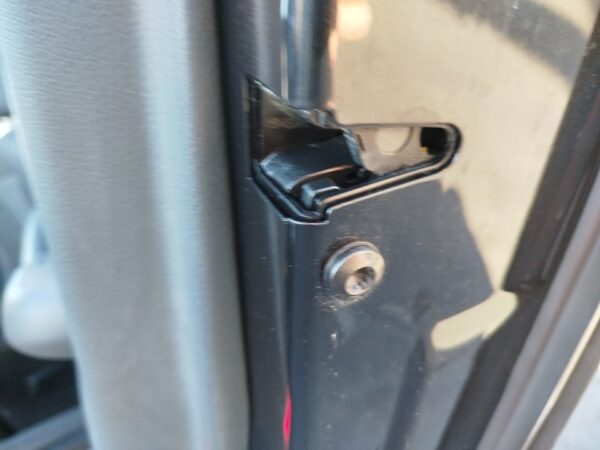 CERRADURA PUERTA TRASERA DERECHA AUDI A6 BERLINA (4B2)