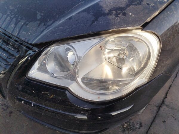 FARO IZQUIERDO VOLKSWAGEN POLO IV (9N3)