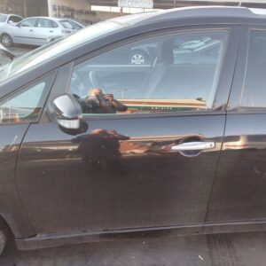 PUERTA DELANTERA IZQUIERDA MITSUBISHI GRANDIS (NA0W)