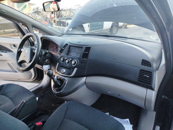 SALPICADERO MITSUBISHI GRANDIS (NA0W)