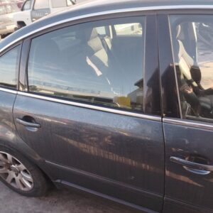 PUERTA TRASERA DERECHA VOLKSWAGEN PASSAT BERLINA (3B3)