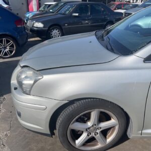 ALETA DELANTERA IZQUIERDA TOYOTA AVENSIS BERLINA (T25)