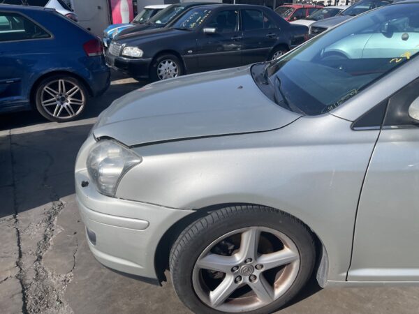 ALETA DELANTERA IZQUIERDA TOYOTA AVENSIS BERLINA (T25)