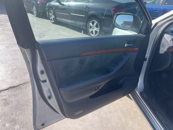 ELEVALUNAS DELANTERO IZQUIERDO TOYOTA AVENSIS BERLINA (T25)