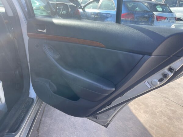 ELEVALUNAS TRASERO DERECHO TOYOTA AVENSIS BERLINA (T25)