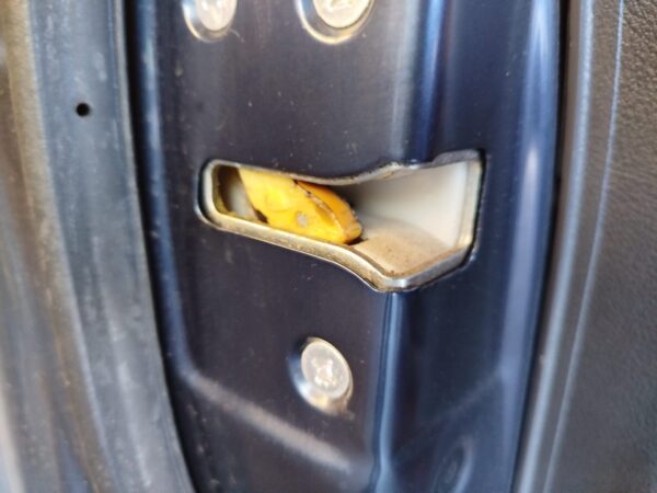 CERRADURA PUERTA DELANTERA DERECHA HONDA CIVIC 5 PUERTAS (FK)