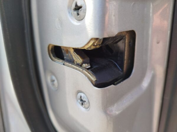 CERRADURA PUERTA DELANTERA IZQUIERDA NISSAN MICRA (K12E)