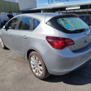 PILOTO TRASERO IZQUIERDO OPEL ASTRA J BERLINA 5P