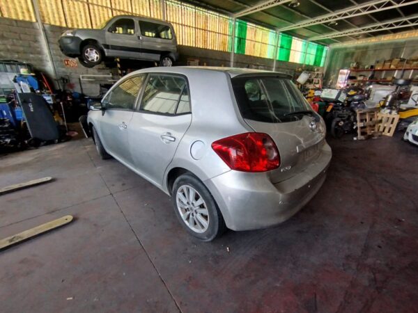 PILOTO TRASERO IZQUIERDO TOYOTA AURIS (E15)