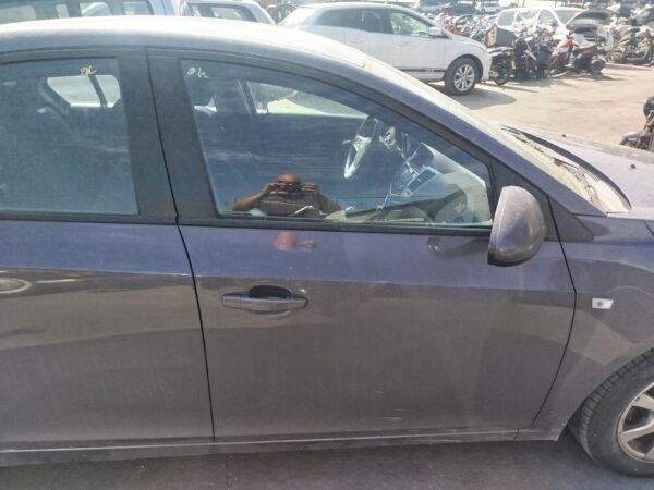 PUERTA DELANTERA DERECHA CHEVROLET CRUZE