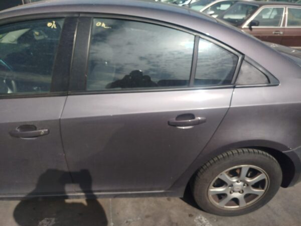 PUERTA TRASERA IZQUIERDA CHEVROLET CRUZE