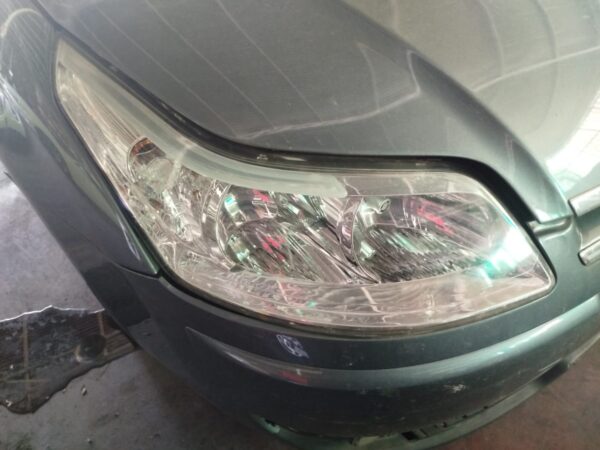 FARO DERECHO CITROEN C4 BERLINA
