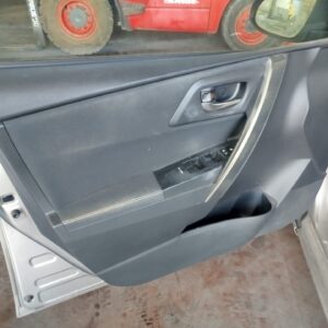 ELEVALUNAS DELANTERO IZQUIERDO TOYOTA AURIS (E18)
