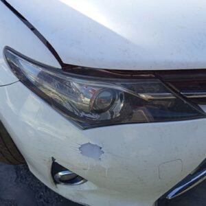 FARO DERECHO TOYOTA AURIS TOURING SPORTS (E18)