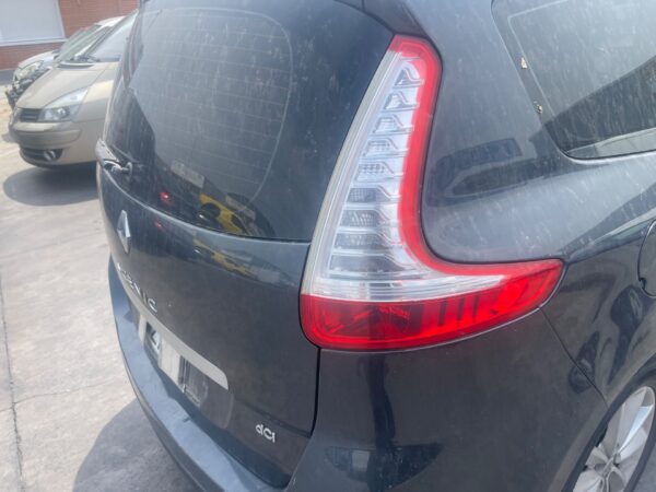 PILOTO TRASERO DERECHO RENAULT SCENIC III (JZ)