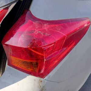 PILOTO TRASERO DERECHO TOYOTA AURIS TOURING SPORTS (E18)