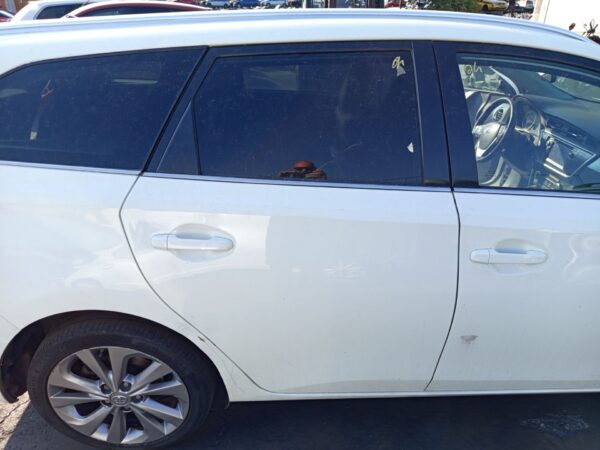 PUERTA TRASERA DERECHA TOYOTA AURIS TOURING SPORTS (E18)