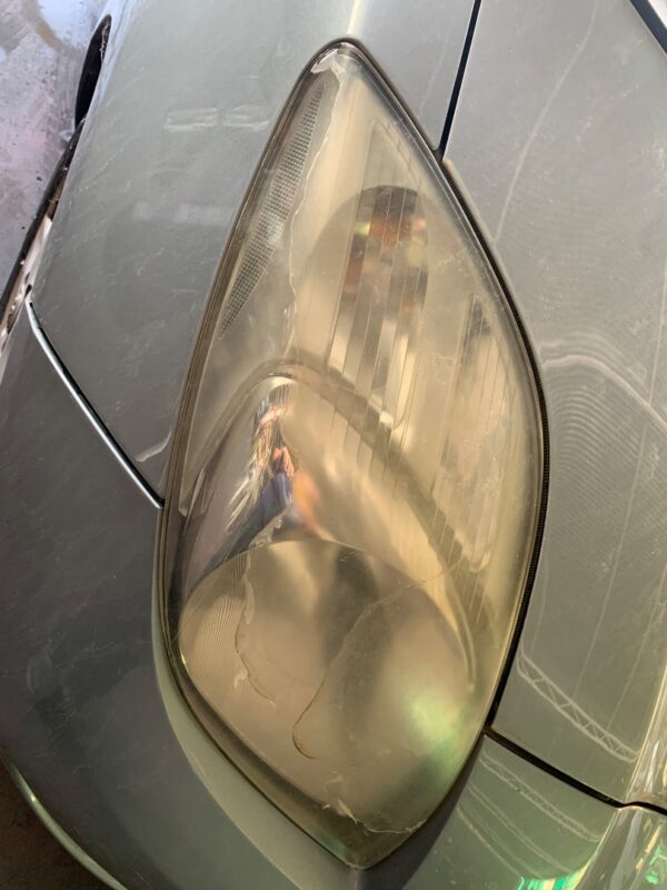 FARO DERECHO TOYOTA YARIS (KSP9/SCP9/NLP9)