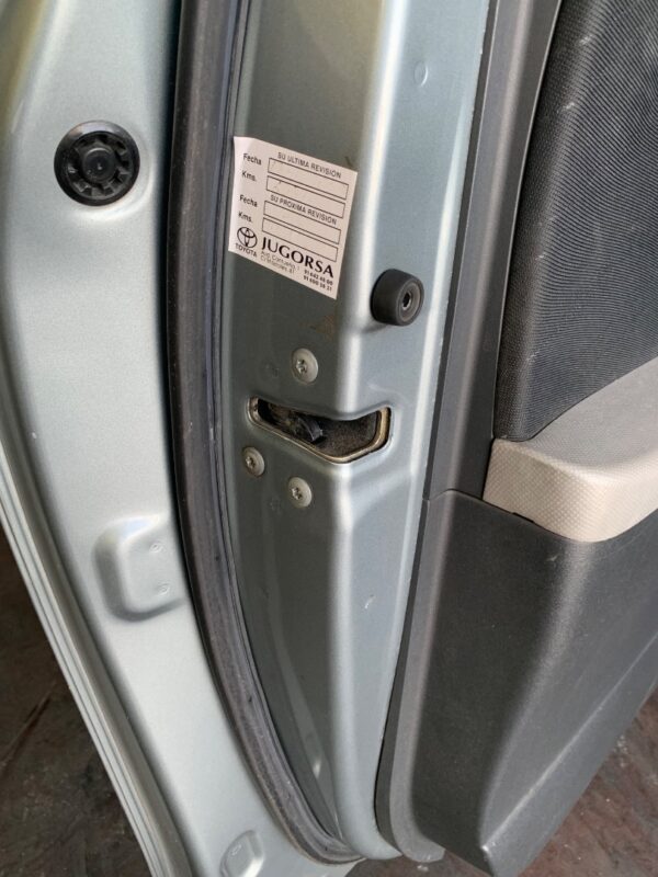 CERRADURA PUERTA DELANTERA IZQUIERDA TOYOTA YARIS (KSP9/SCP9/NLP9)