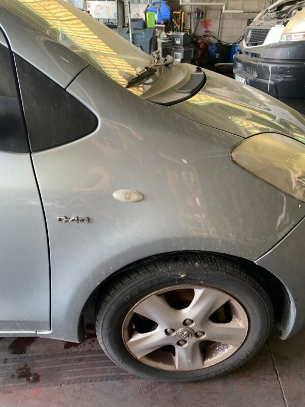 ALETA DELANTERA DERECHA TOYOTA YARIS (KSP9/SCP9/NLP9)