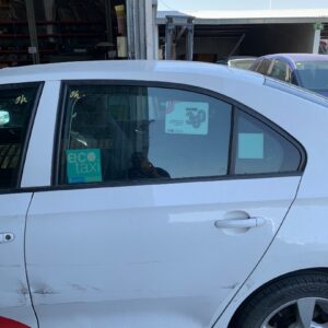 PUERTA TRASERA IZQUIERDA SKODA RAPID (NH)
