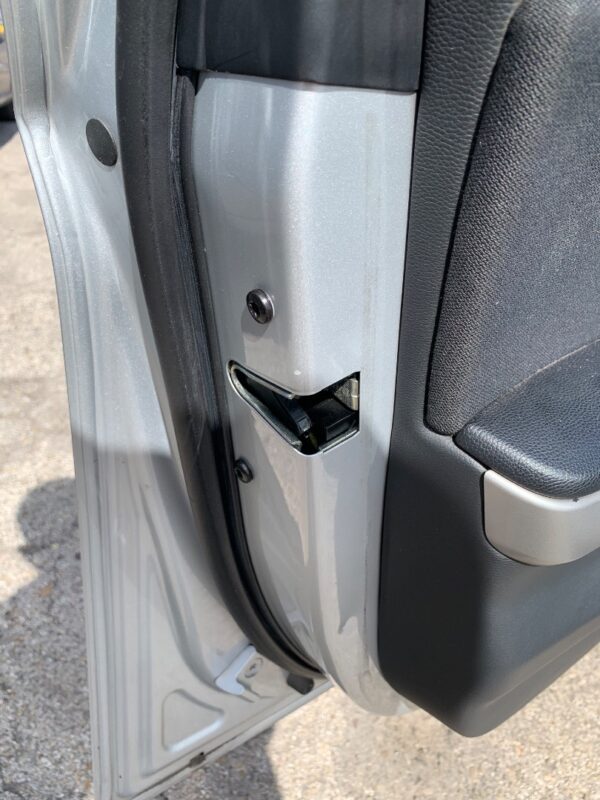 CERRADURA PUERTA DELANTERA IZQUIERDA BMW SERIE 3 BERLINA (E90)