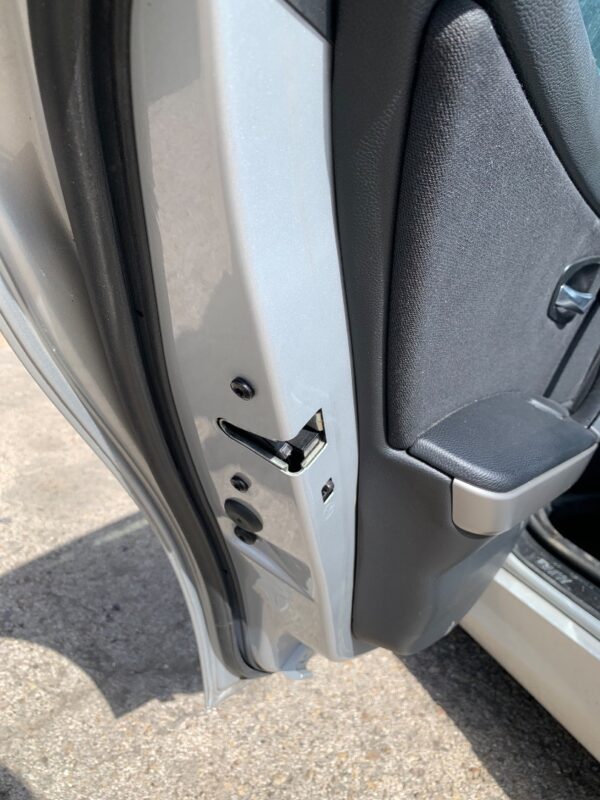 CERRADURA PUERTA TRASERA IZQUIERDA BMW SERIE 3 BERLINA (E90)