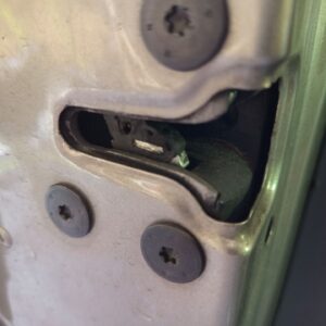 CERRADURA PUERTA TRASERA IZQUIERDA RENAULT MEGANE III BERLINA 5P