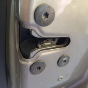 CERRADURA PUERTA DELANTERA DERECHA RENAULT MEGANE III BERLINA 5P