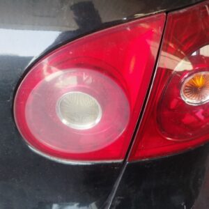 PILOTO TRASERO DERECHO INTERIOR VOLKSWAGEN GOLF V (1K1)(10.2003)