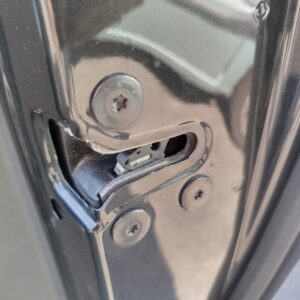 CERRADURA PUERTA TRASERA DERECHA RENAULT LAGUNA III BERLINA