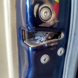 CERRADURA PUERTA DELANTERA DERECHA TOYOTA AVENSIS WAGON (T25)