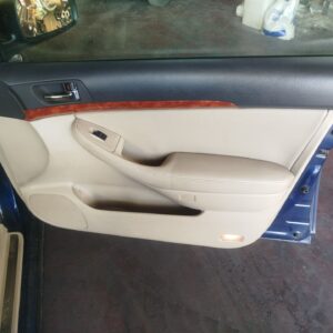 ELEVALUNAS DELANTERO DERECHO TOYOTA AVENSIS WAGON (T25)