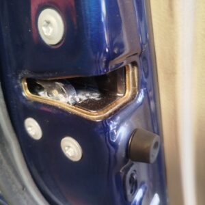 CERRADURA PUERTA TRASERA IZQUIERDA TOYOTA AVENSIS WAGON (T25)