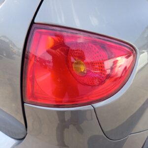 PILOTO TRASERO DERECHO SEAT ALTEA (5P1)