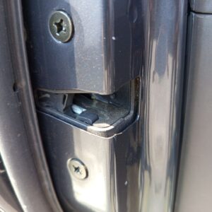 CERRADURA PUERTA DELANTERA IZQUIERDA MAZDA 5 BERLINA (CR)