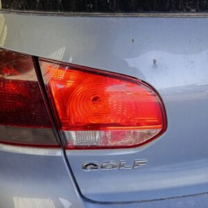 PILOTO TRASERO IZQUIERDO INTERIOR VOLKSWAGEN GOLF VI (5K1)(10.2008)