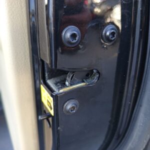 CERRADURA PUERTA TRASERA DERECHA SSANGYONG RODIUS