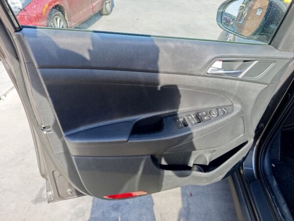 ELEVALUNAS DELANTERO IZQUIERDO HYUNDAI TUCSON (TL)