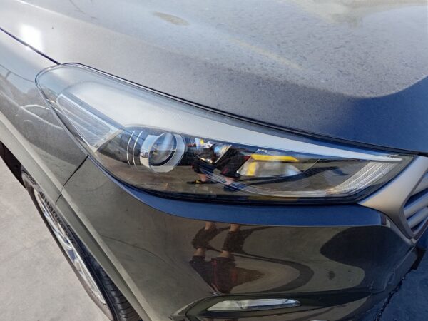 FARO DERECHO HYUNDAI TUCSON (TL)