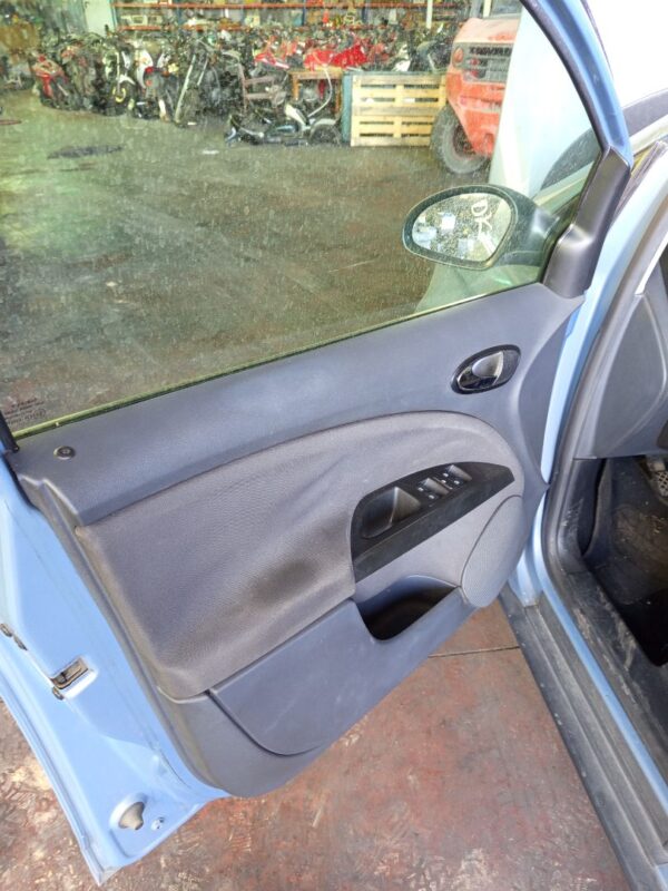 ELEVALUNAS DELANTERO IZQUIERDO SEAT ALTEA (5P1)