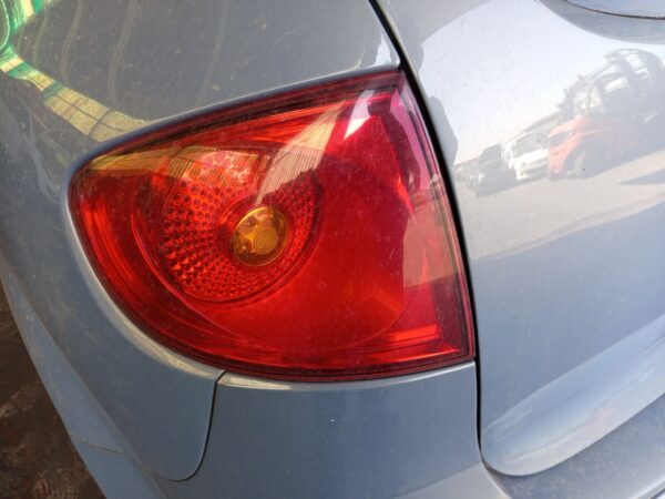 PILOTO TRASERO IZQUIERDO SEAT ALTEA (5P1)