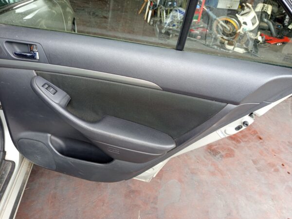 ELEVALUNAS TRASERO DERECHO TOYOTA AVENSIS BERLINA (T25)