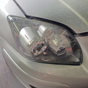 FARO DERECHO TOYOTA AVENSIS BERLINA (T25)