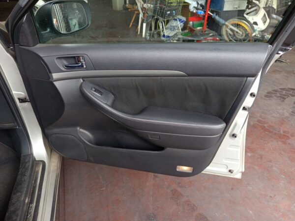 ELEVALUNAS DELANTERO DERECHO TOYOTA AVENSIS BERLINA (T25)