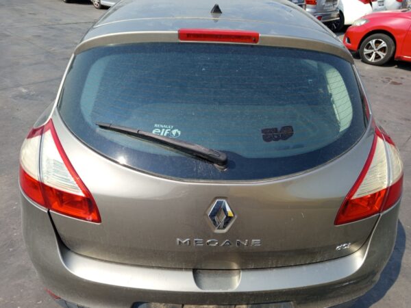 PORTON TRASERO RENAULT MEGANE III BERLINA 5P