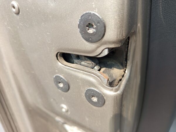 CERRADURA PUERTA DELANTERA IZQUIERDA RENAULT MEGANE III BERLINA 5P
