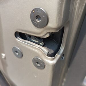 CERRADURA PUERTA TRASERA IZQUIERDA RENAULT MEGANE III BERLINA 5P