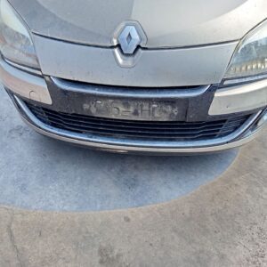 PARAGOLPES DELANTERO RENAULT MEGANE III BERLINA 5P